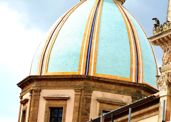 I Colori Della Sicilia 3* 卡尔塔吉罗